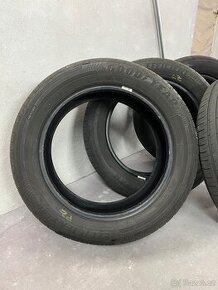 Goodyear efficientgrip 215/55R17 94V letní pneu