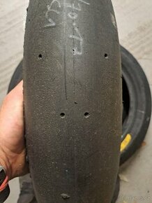 Pneumatika Pirelli superbike prakticky nova