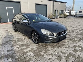 Volvo V60 2.0D D4 120kw pětiválec R-DESIGN, xenony