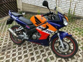 Silniční motorka Honda cbr 125 R - 1