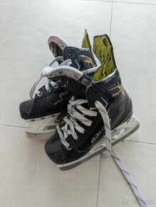 dětské brusle 11,5 YTH Bauer Supreme M5 pro