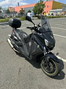 Yamaha XMAX 400