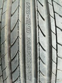 sada 2 ks skoro nejetych pneu 165/45 R16