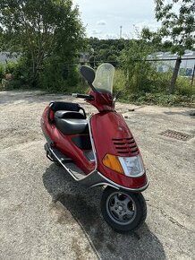 Piaggio 125 HEXAGON - 4.500km Perfektní stav