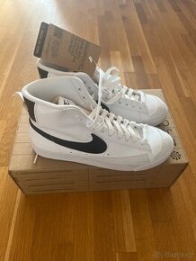 Nike blazer mid 77