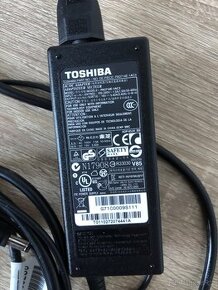 Nabíječka k notebooku TOSHIBA 19V, 3,42A (PA3714E-1AC3)