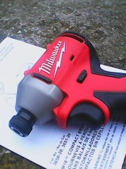 Milwaukee M18 BLIDR-0 Rázový utahovák 1/4 hex 190Nm