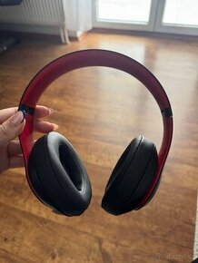 Beats studio wireless headphones black-red