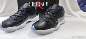 Jordan 11 Low Space Jam