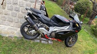 Aprilia RSV 1000 R