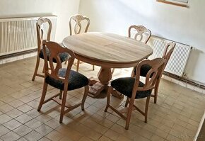 Stůl a židle - 1
