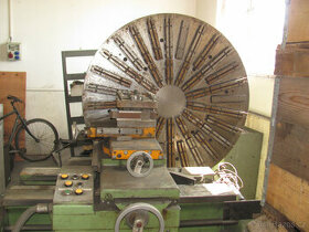 Licni soustruh DP-630
