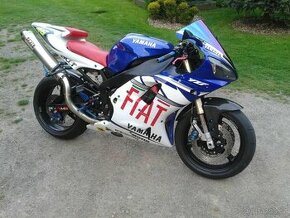 Yamaha YZF R1