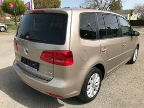 VW TOURAN 2.0 TDi SERVISNÍ KNIHA - 1