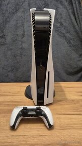 Playstation 5 s mechanikou - 1