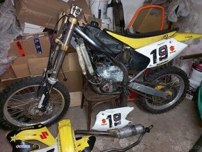 Suzuki rmz 250 náhradní díly