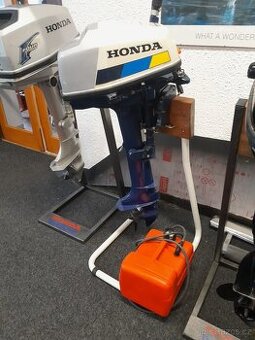 Prodám lodní motor Honda 5HP