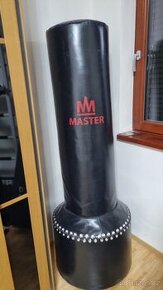 Boxovací pytel Master samostatně stojící.