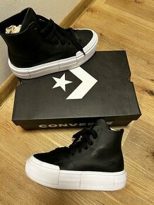 Černé dámské kožené kotníkové tenisky Converse Chuck Taylor