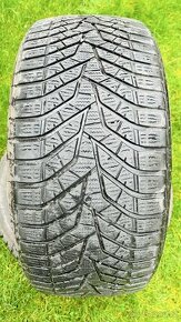 Prodám zimní pneu 245/40 R19 98V XL