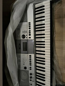 Yamaha PSR E413 - 1