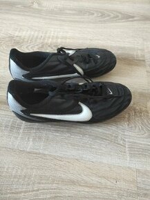 Kopacky Nike super stav 37,5