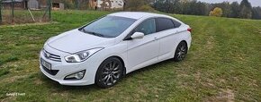 Hyundai i40 Premium – skvělý stav a plná výbava