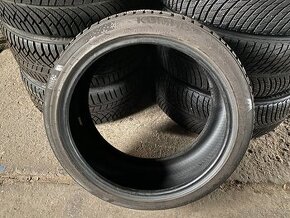 Kumho WinterCraft WP72 235/40 R19 96V zimní