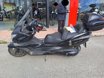 Honda SW-T400 (2011) kufr, jen 6500km