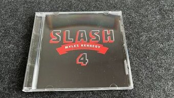 CD Slash 4 jen rozbaleno