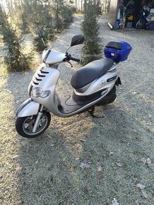 Skútr Yamaha MBK  xn125 doddo