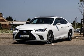 Lexus ES 300h F Sport