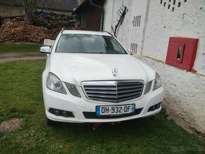 Mercedes E 200 w 212 rok 2011