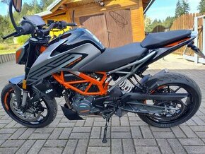 Ktm duke 125, rok 2023