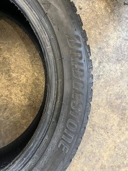 Bridgestone 235/50 r19