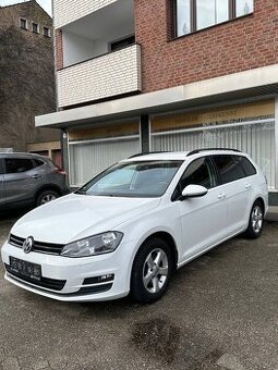 VW Golf 7 (rok 11.2015) 81kw