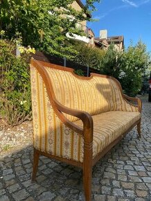 Starožitná Sofa, pravděpodobně styl Biedermeier