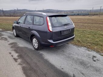 FORD FOCUS 1.6i 74KW●STYLE● R.V. 2010, ●PO SERVISU● NOVÁ STK