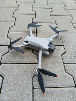 3 týdny nový DJI Mini 3+ovladač+baterie+brašna