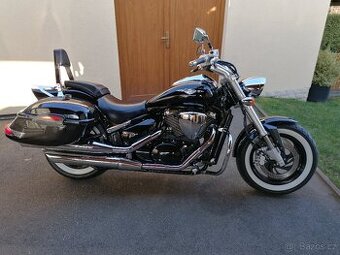 Suzuki Intruder M 800, Č.R., spousta doplňků