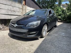 rozprodam opel astra J 1.6 benzin 2015 kod motora B16XER cie