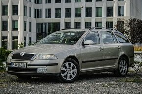 Škoda Octavia Combi 2.0 TDI Elegance DSG - 1