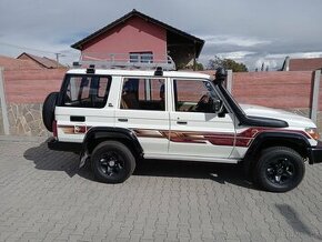 Land Cruiser 76 HZJ 4,5TD V8, 70TH ANNIVERSARY Black Edition