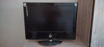 LCD TV LG 32LG6000 + MASCOM STREAM BOX MXA1011C