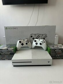 Xbox One S + 2 Ovladače