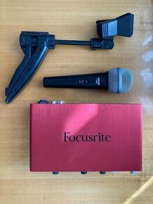 Scarlett focusrite 2i4 + mikrofon