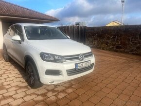 VW TOUAREG 3.0 TDi 180 kw 1.majitel,koupeno nové v ČR