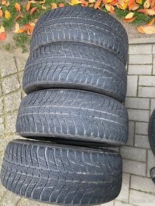 Zimní pneu 235/55/R18 Nokian