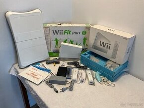 Nintendo Wii - 2 ovladače - 300G HDD - Balance board - JPN