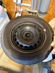 Letní jeté pneu 185/65 R15+orig. plechové kola 4x100 Renault